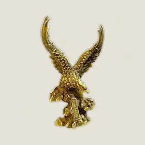 Tượng Đại Triển Hồng Đồ - Đại bàng đứng gốc tùng