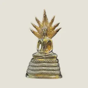 Tượng Rắn Naga che chở Đức Phật
