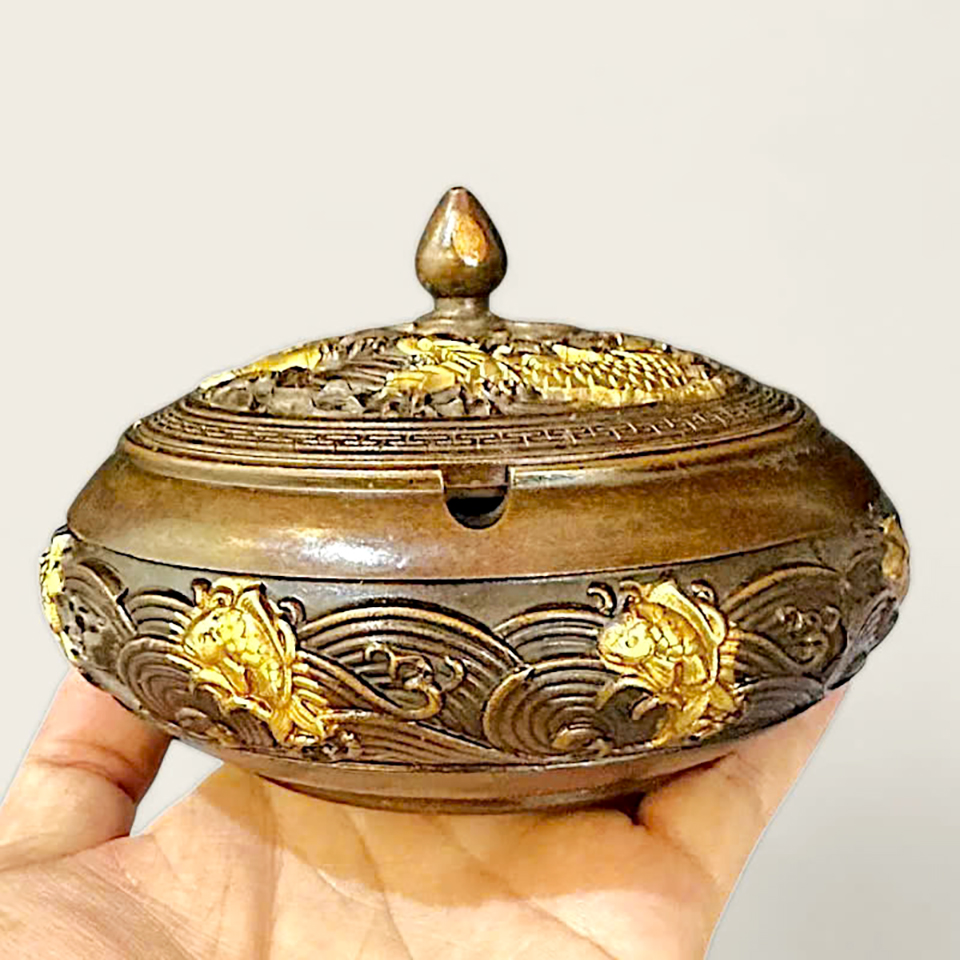 Gạt tàn Cá chép quần hội 7 Gạt tàn Cá chép quần hội - Ảnh 7