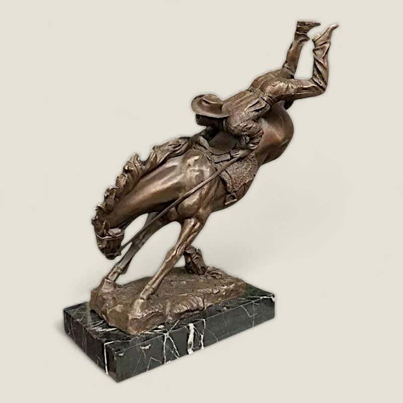 Tượng Cao Bồi Cưỡi Ngựa Phong Cách Châu Âu 4 Tượng Cao Bồi Cưỡi Ngựa Phong Cách Châu Âu - Ảnh 4